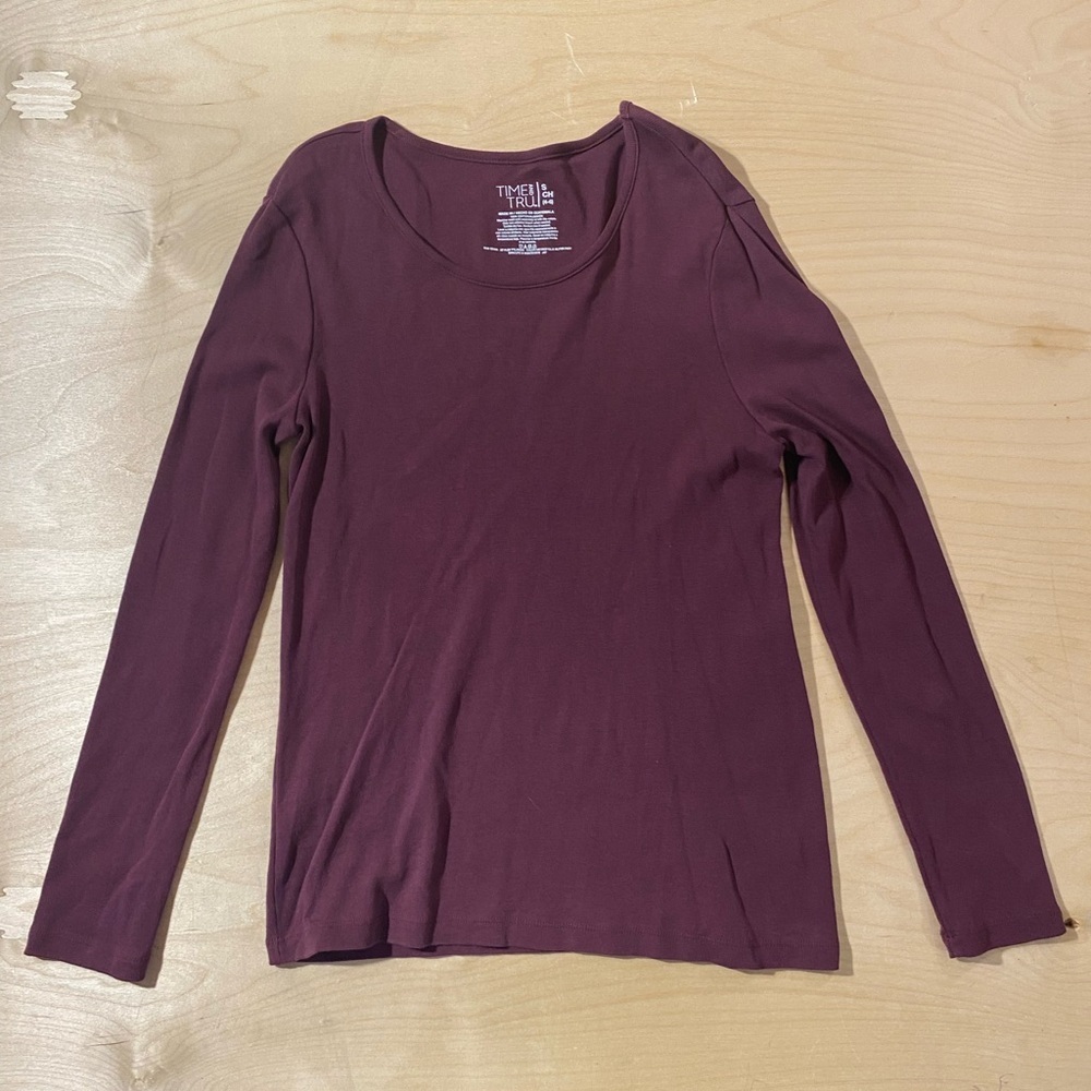 Time and Tru Women's Long-Sleeve Scoop Neck Tee - Deep Plum Small (4-6) (QO)